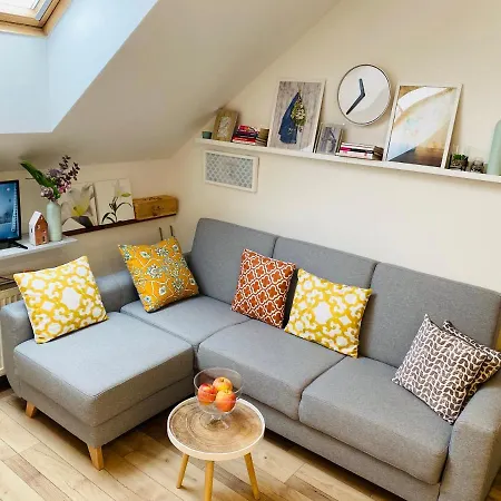 Duplex Emily *