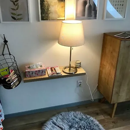 Duplex Emily